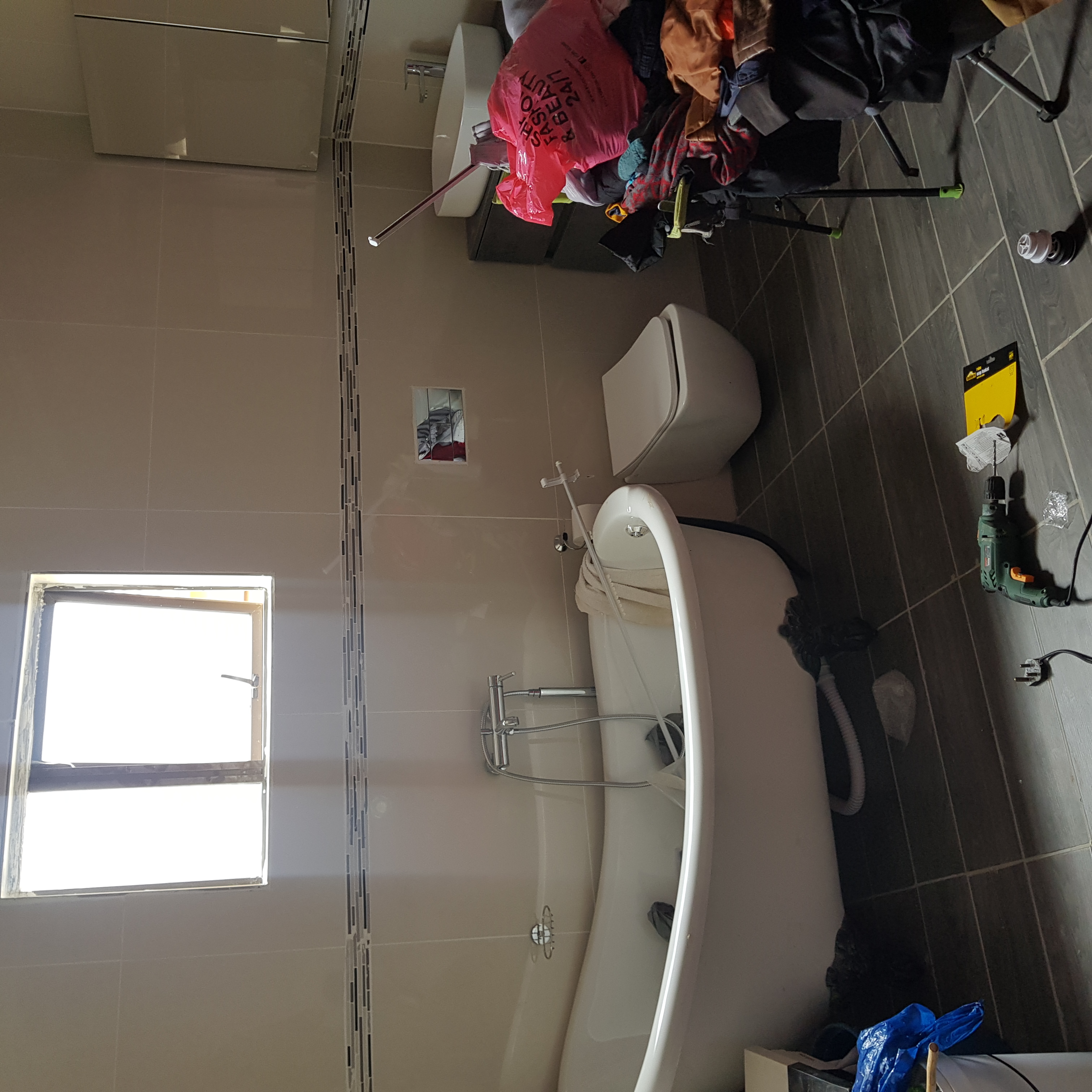 We do professional construction and building renovations at affordable prices