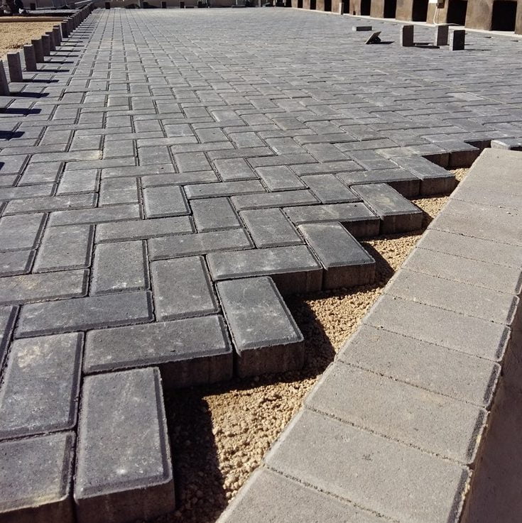 Paving installation