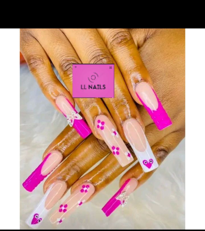 Acrylic nails with gel application 