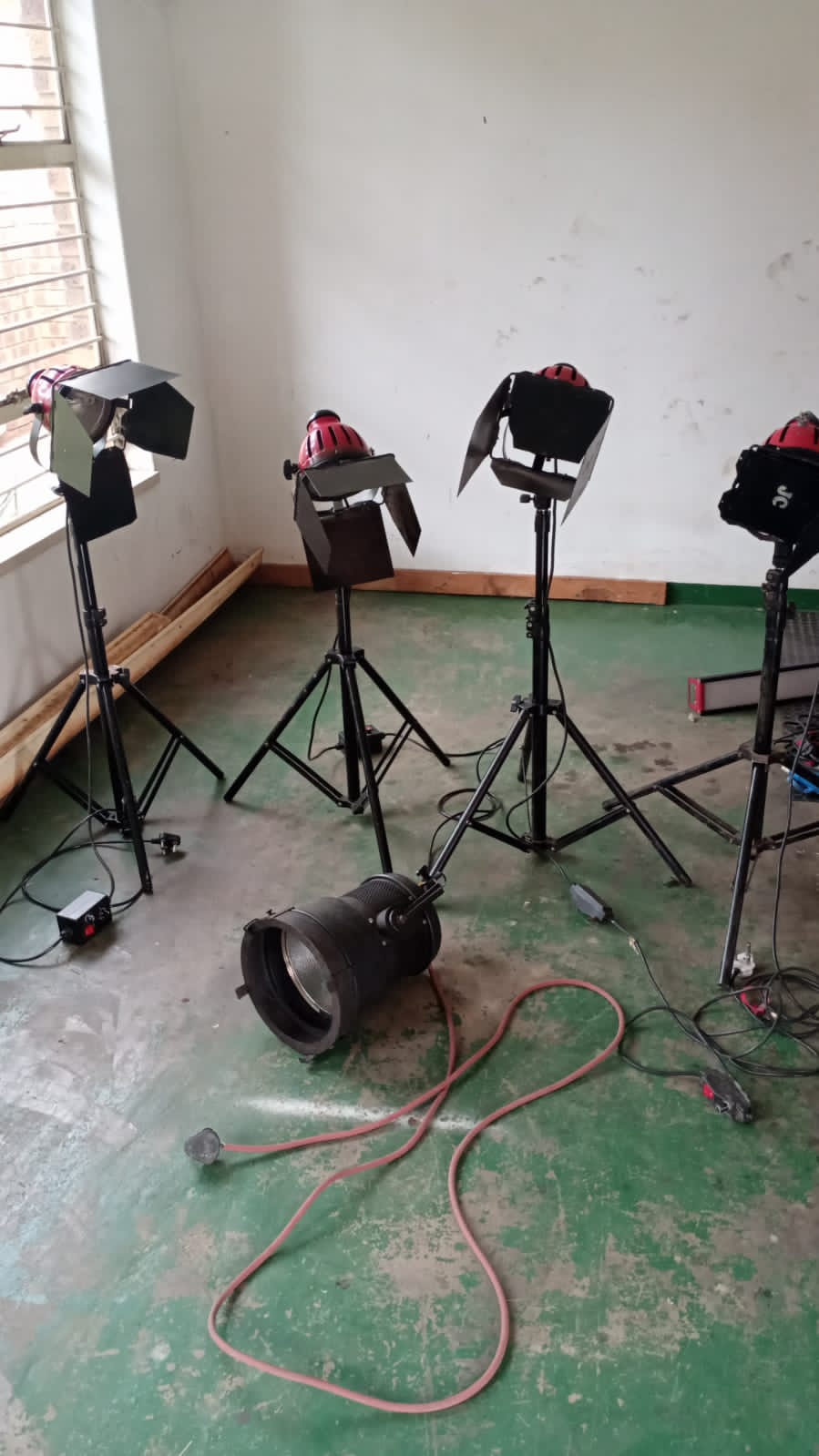 Lighting equipment