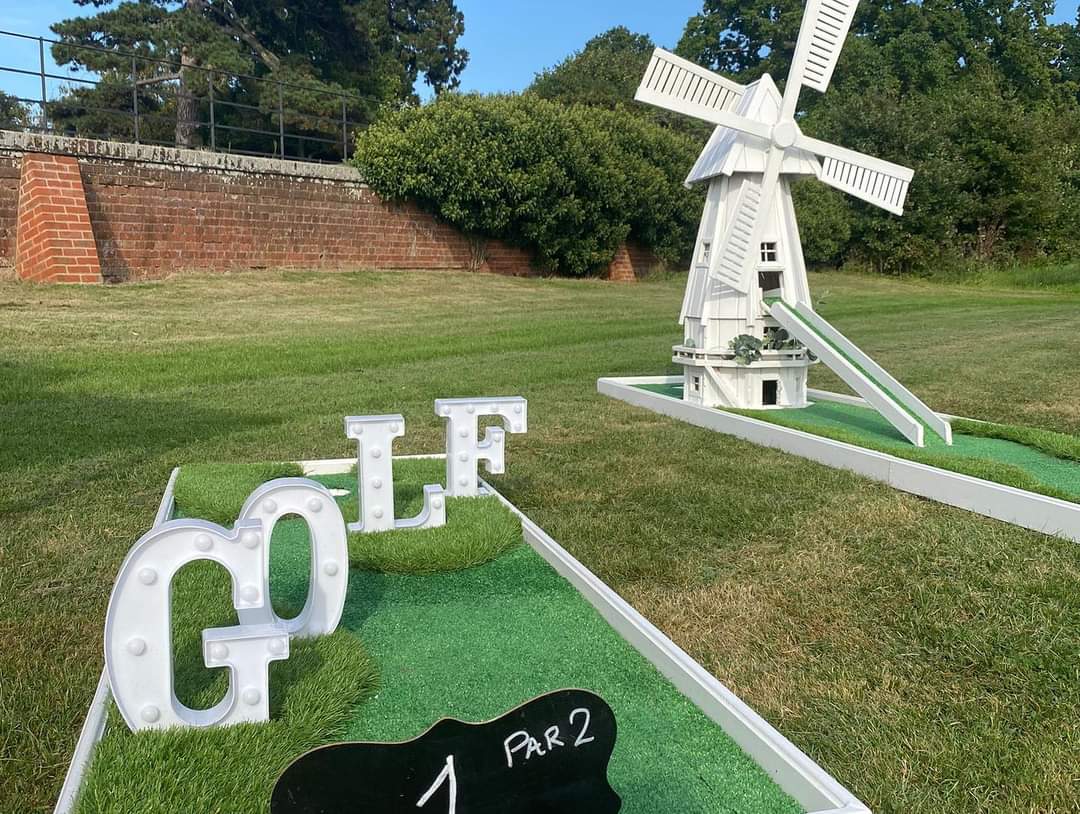 Crazy Mini Golf light up Golf and rotating windmill