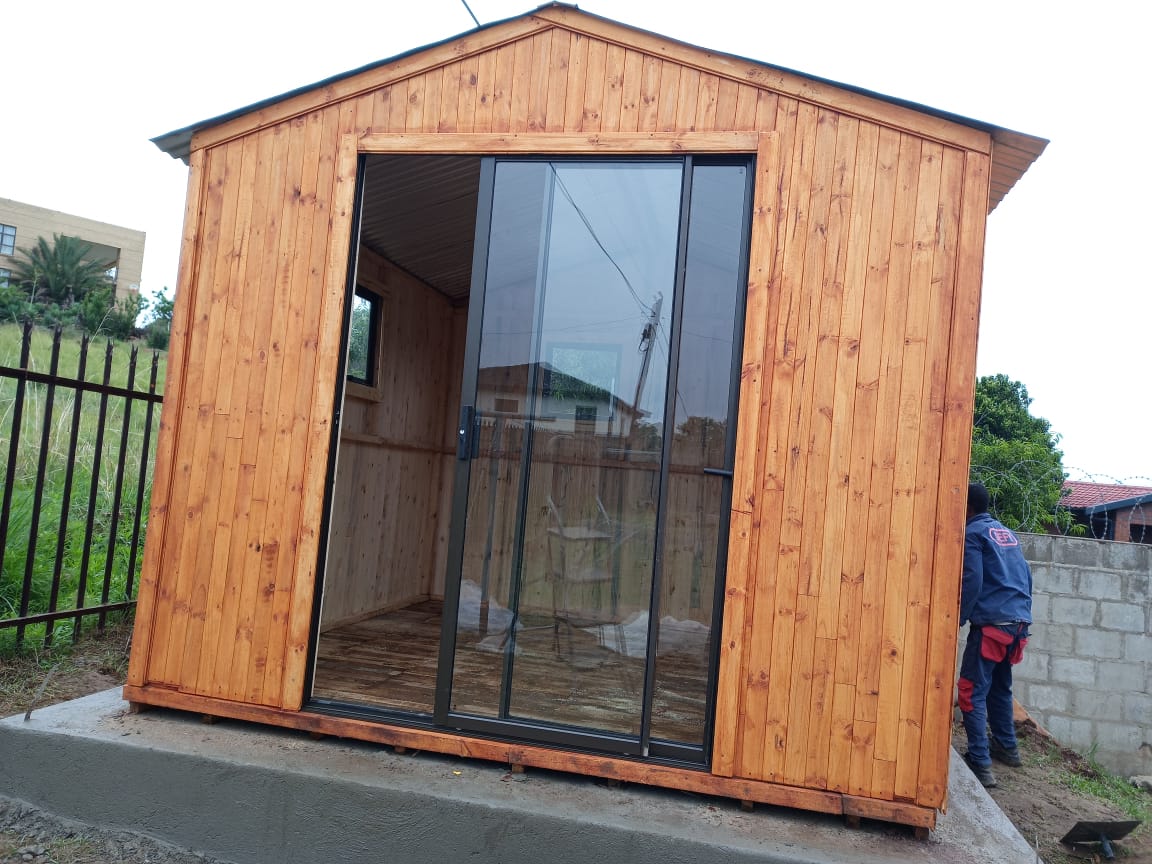 Logcabins. Decking. Wendyhouses. Delivery and installation. 