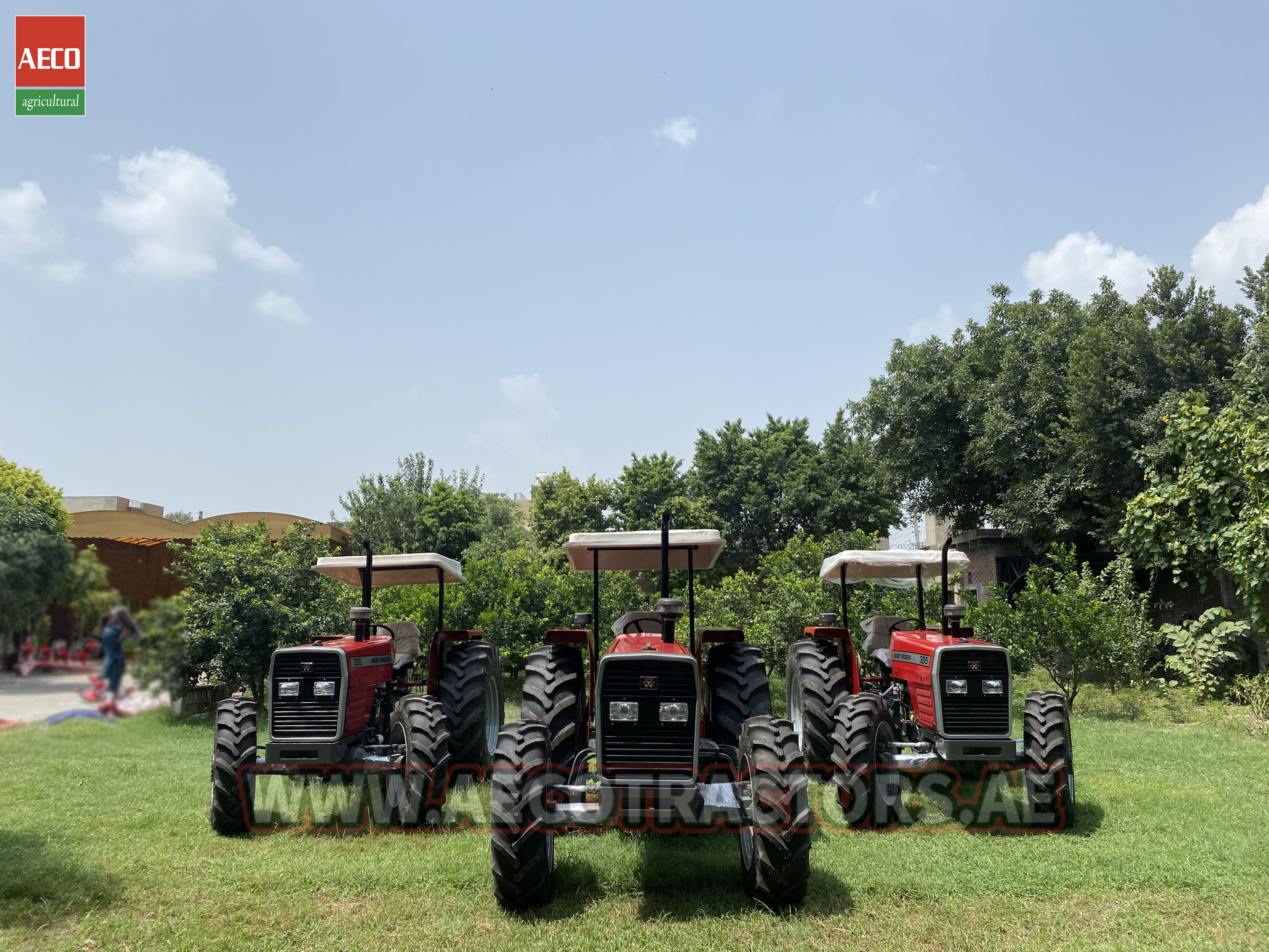 MF 385 4WD Tractors