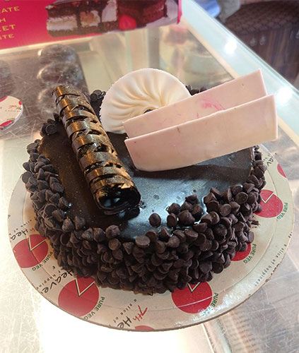 Heaven is India's Ultimate Bakery Cafe Chain with Live Kitchen - Live Cakes in 7 Mins.*