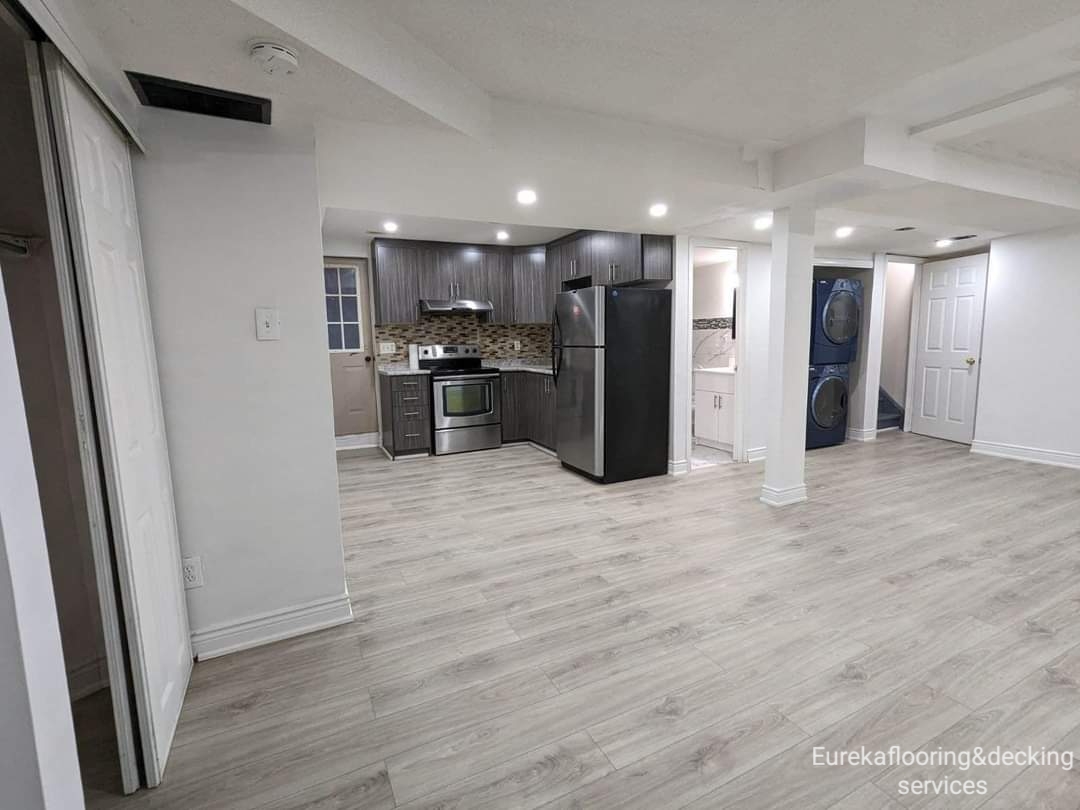 Vinyl flooring installation 