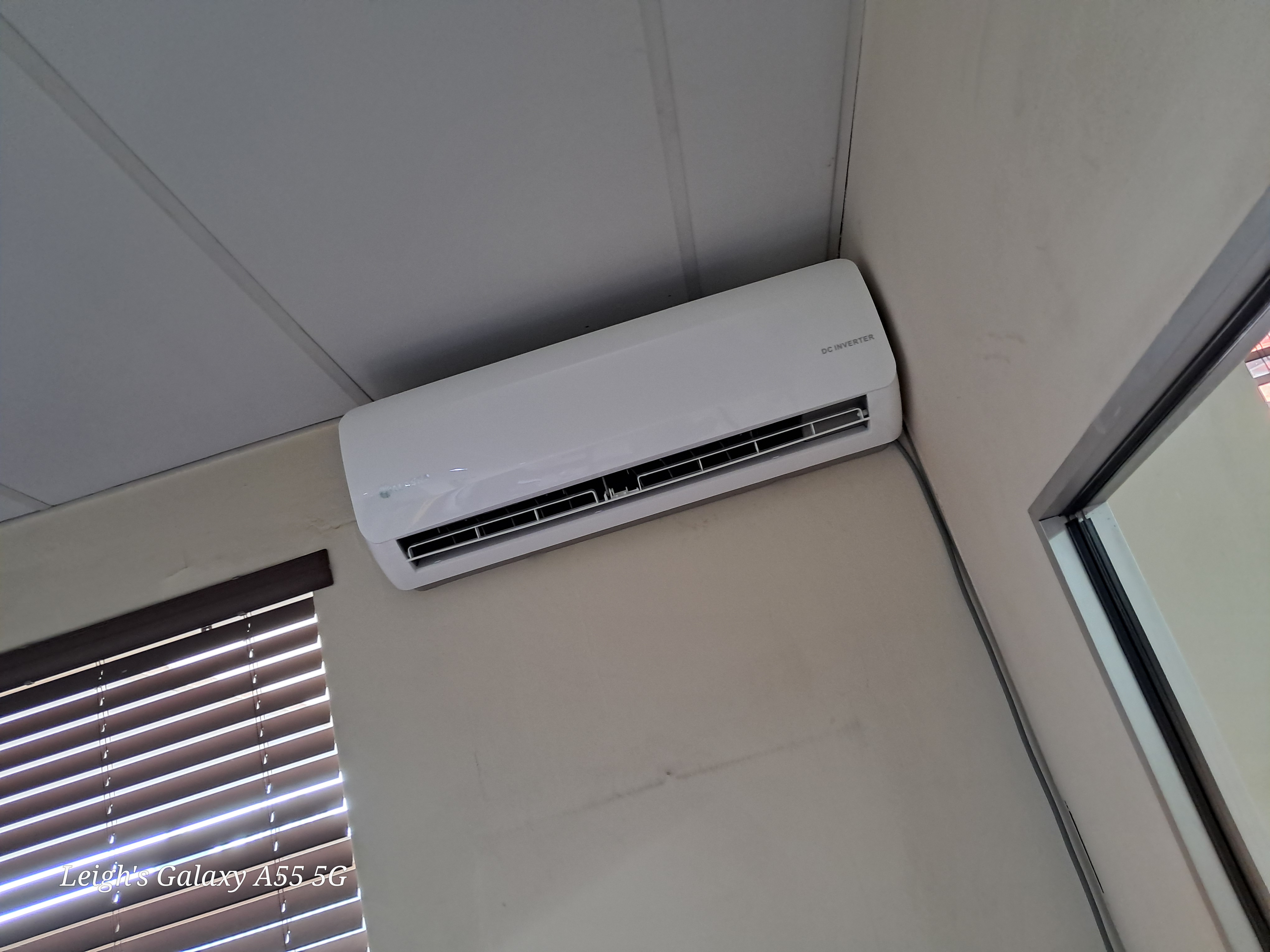 Indoor split unit inverter 