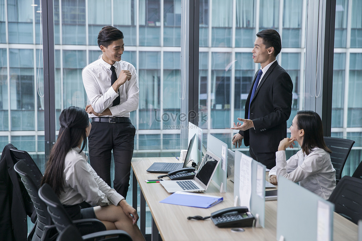 Bilkish is a renowned organization that provides Debt resolution, Credit and Sales services to various banking and financial institutions and telecom companies. Our more than 25 years of experience allow us to be the best in the industry.