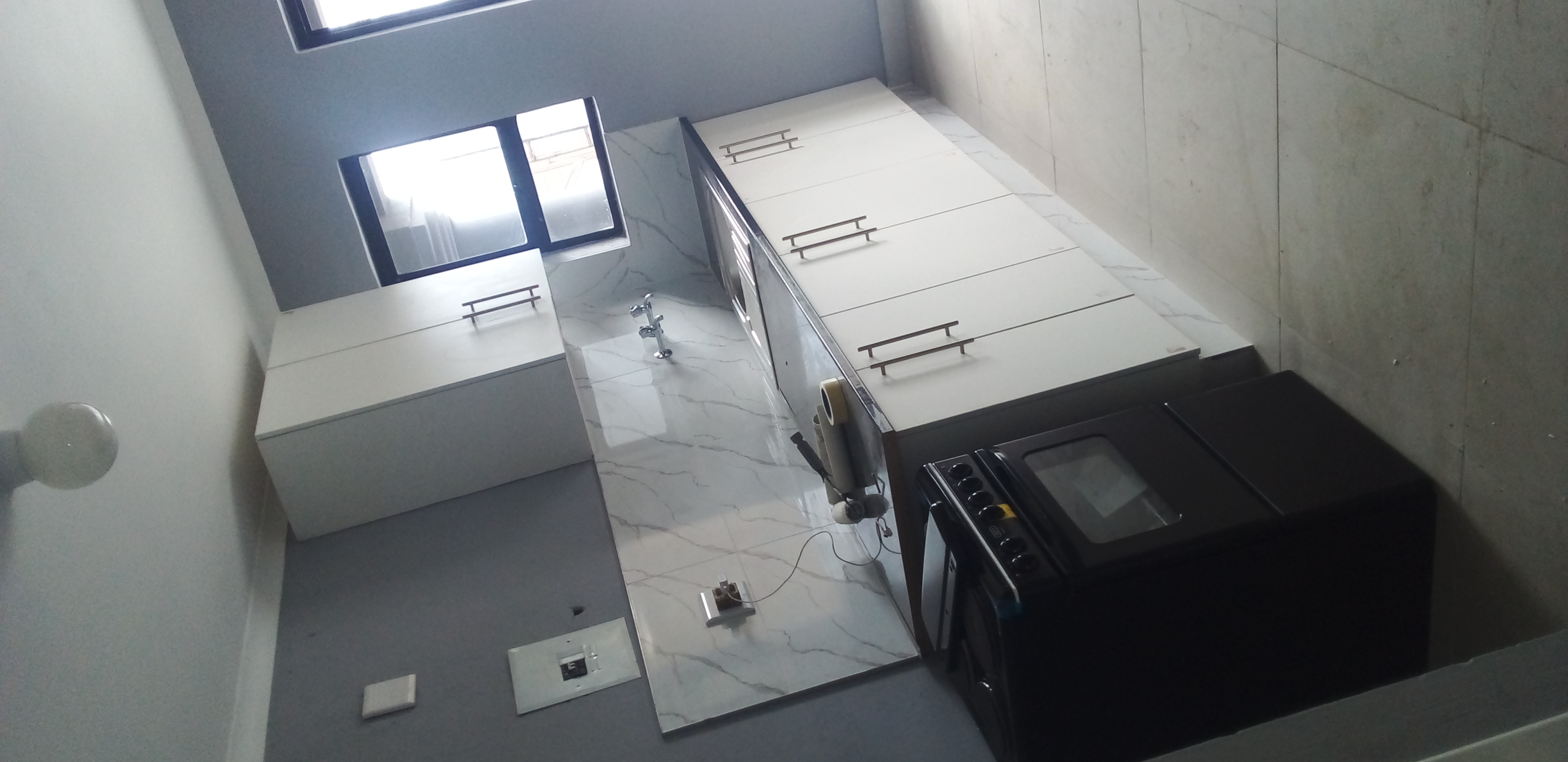 Kitchen units installation 