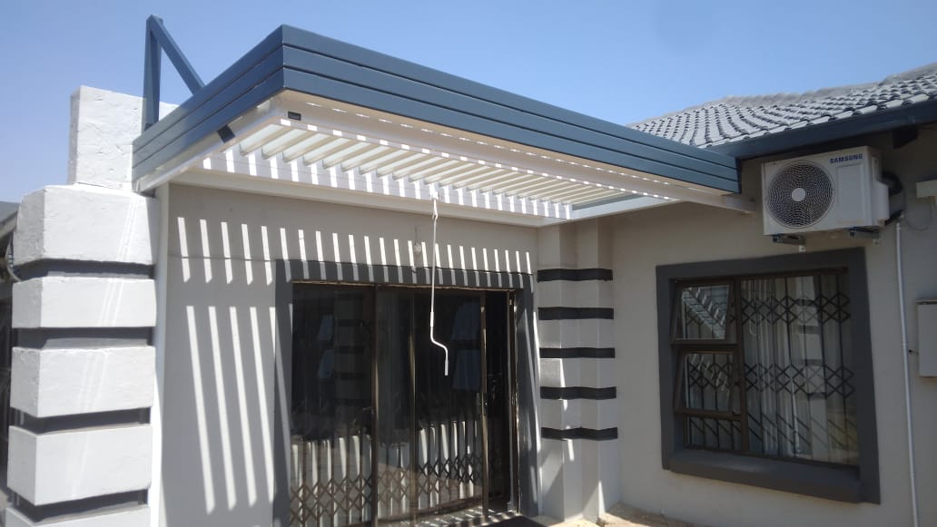 Adjustable Louvre Awning