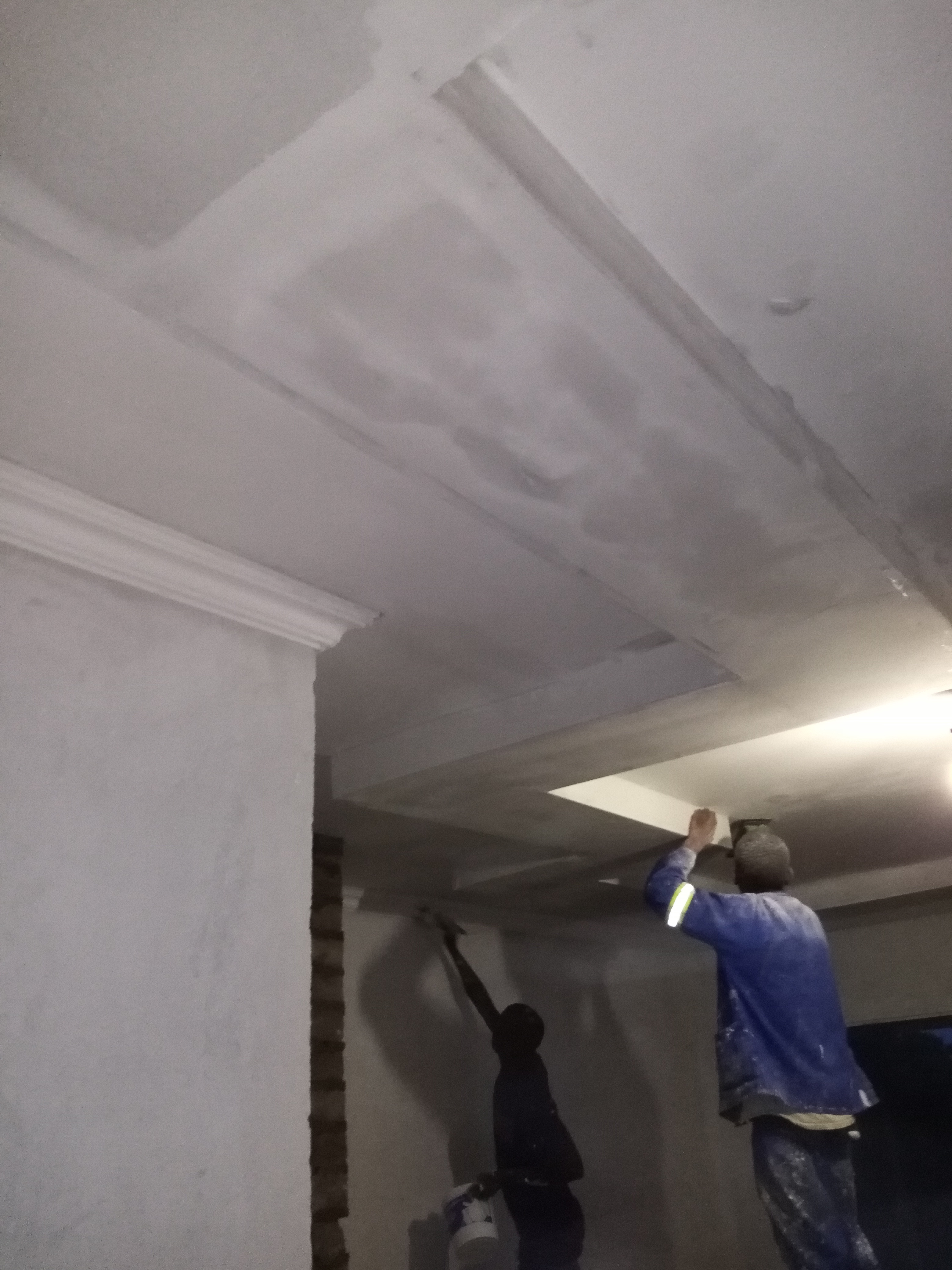 Ceiling installation and deco
