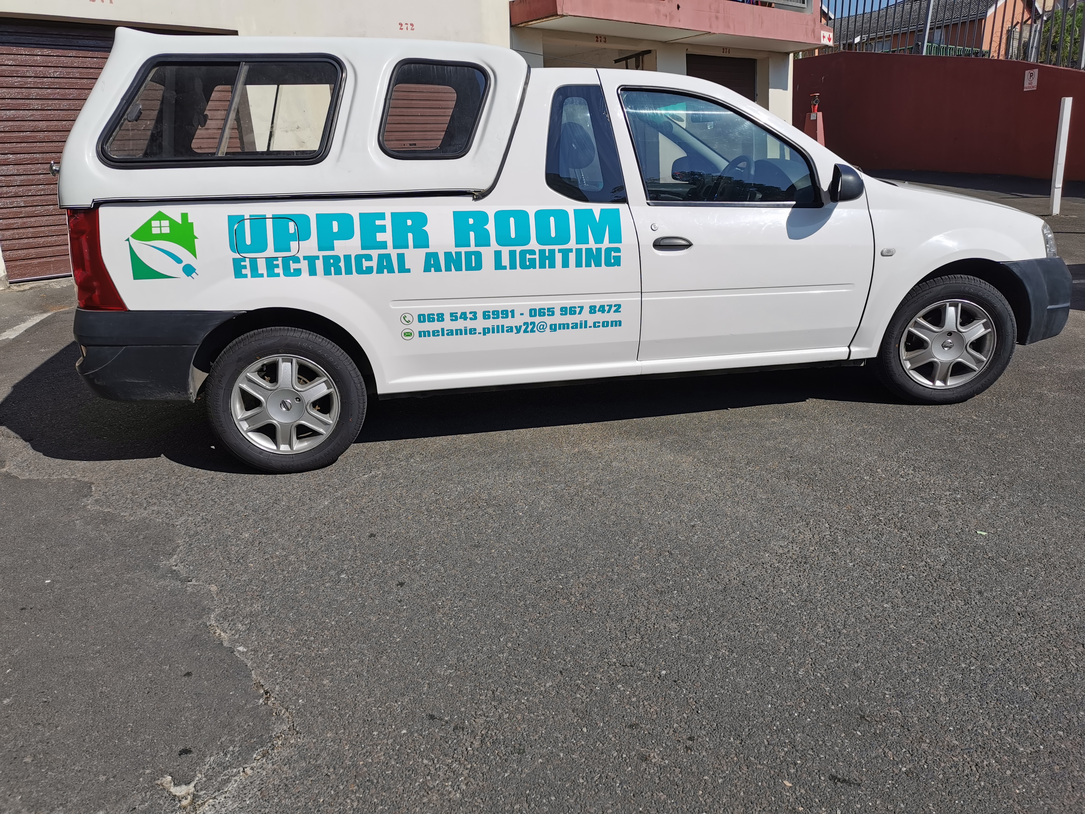 Electrician in Chatsworth
