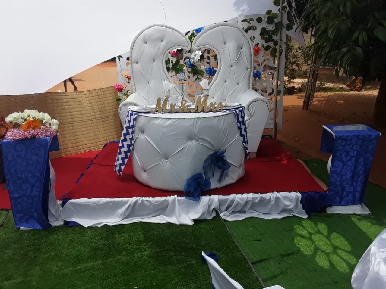 Traditional wedding blue and white