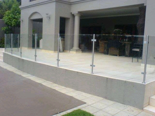 Glass pool balustrades