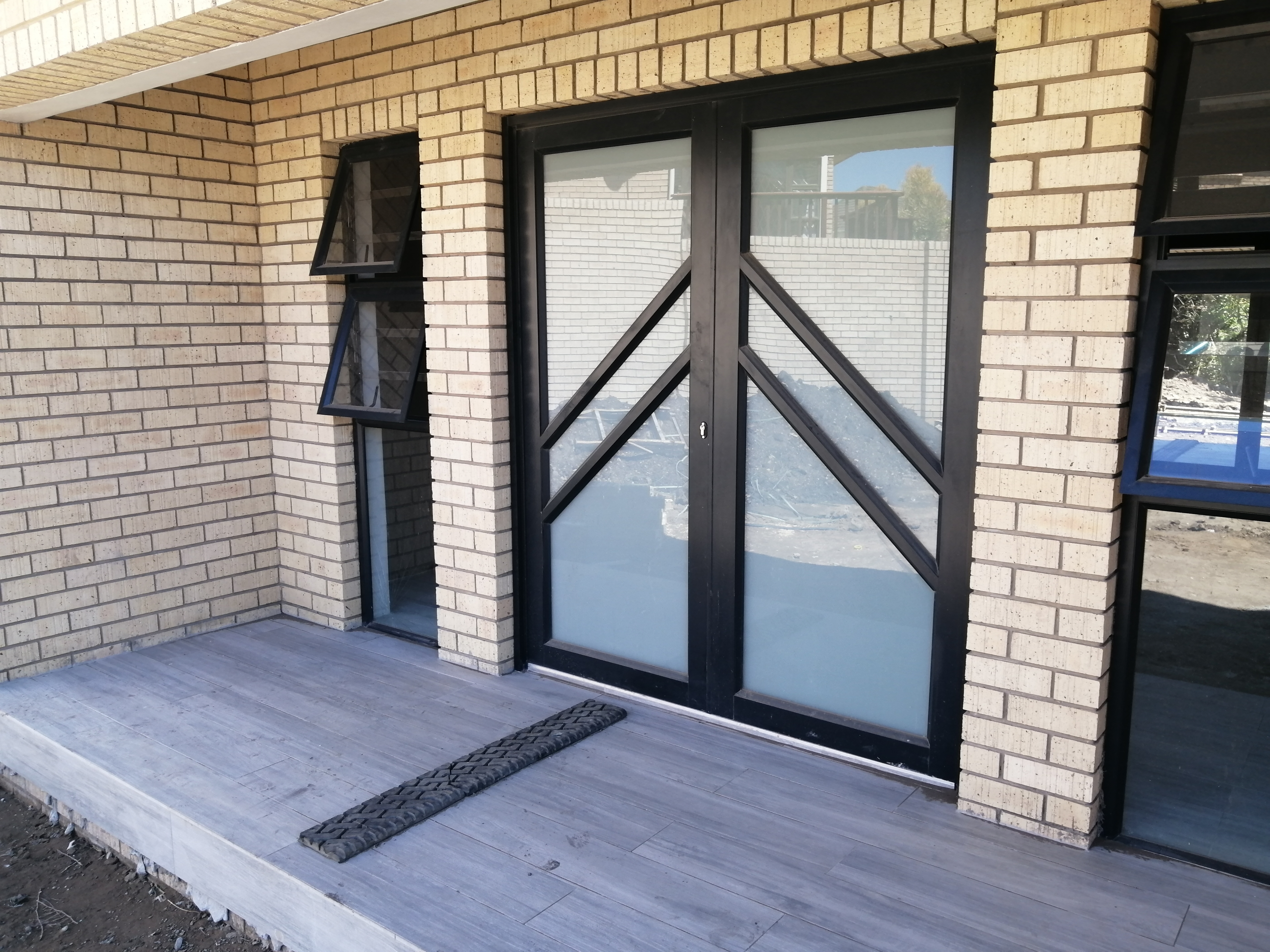 Double swing door