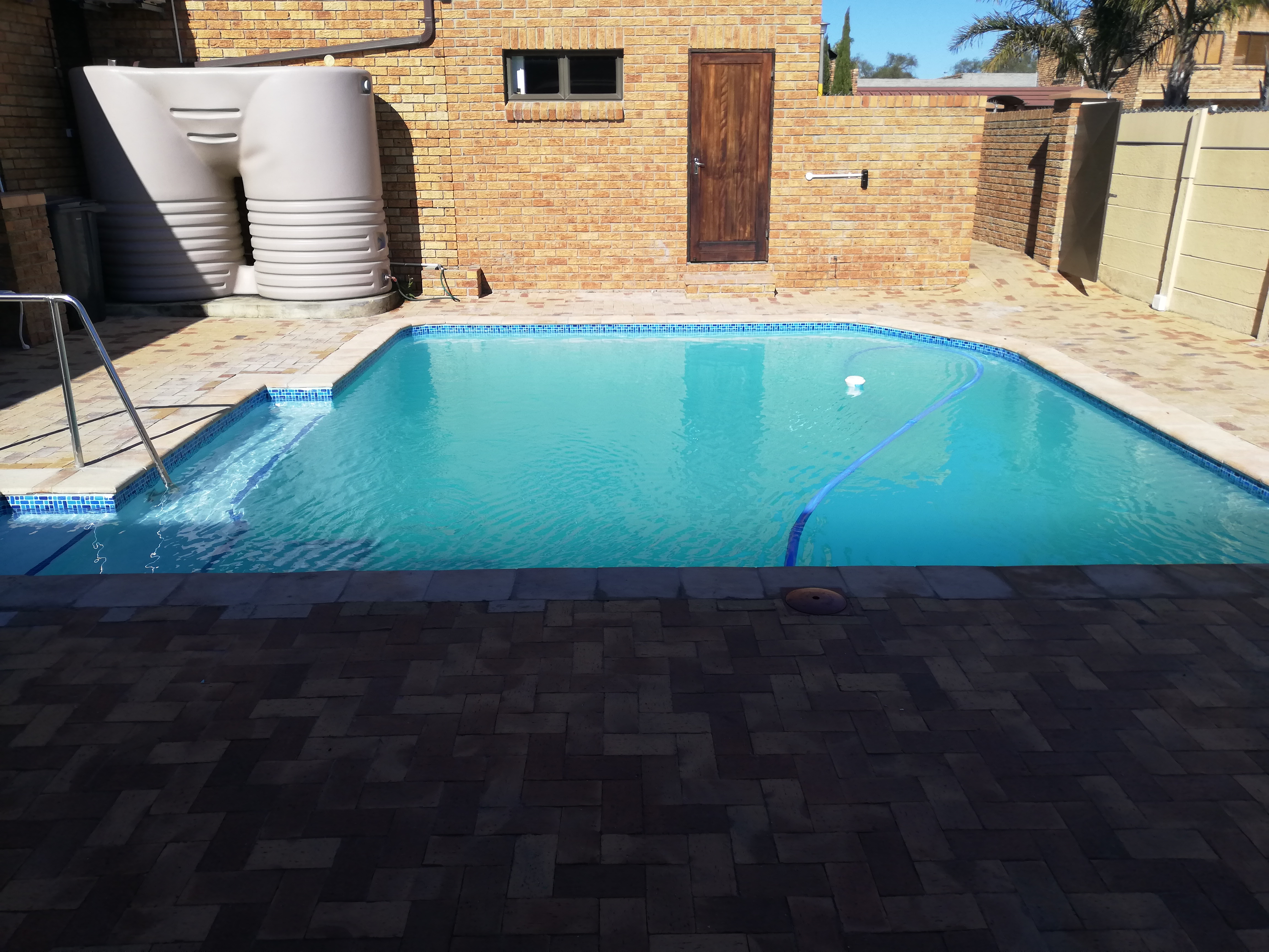 Reduced Size of Pool, Reline and apply new Mosaics