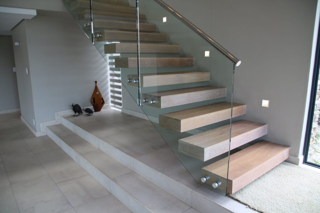 Frameless 12mm Toughened Safety Glass Balustrade's