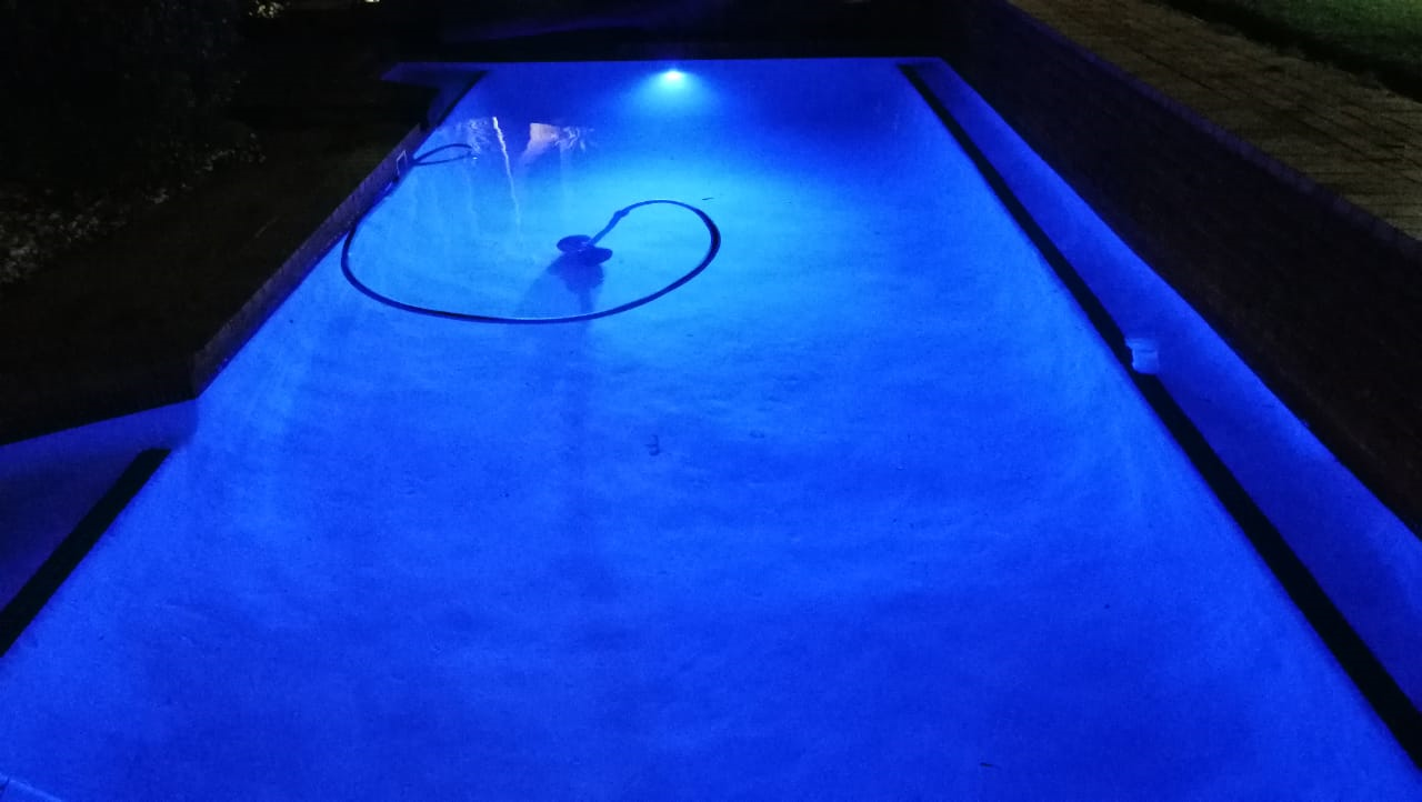 led pool lights
